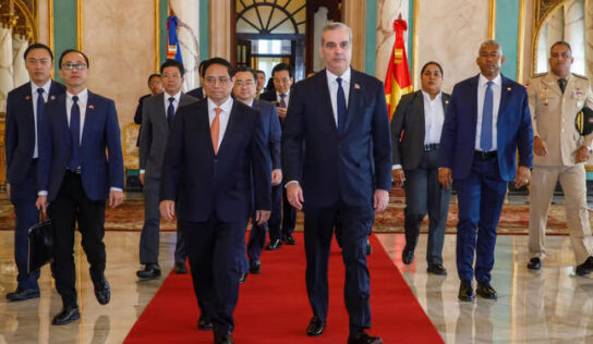 El presidente Luis Abinader recibe al primer ministro de Vietnam