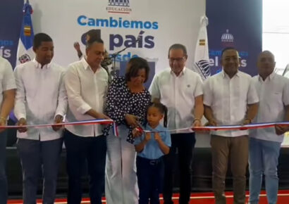 Gobierno inauguró varias obras en Monte Plata