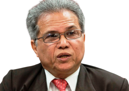 Waldo Suero abandona rueda de prensa por retraso de 40 minutos