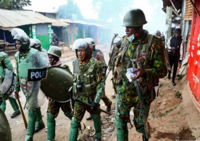 Crisis en la misión de paz de Kenia en Haití: Policías renuncian por retrasos salariales y condiciones precarias