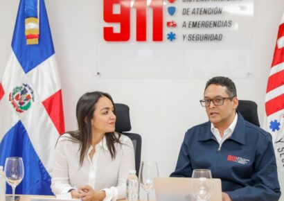 Ministra Faride Raful recorre las instalaciones del Sistema 911 para conocer sus innovaciones y capacidades operativas