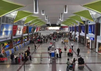 Absuelven a agente de migración acusado de violación a haitiana en el AILA