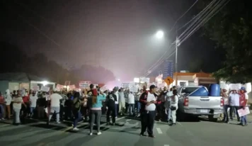 Protesta en Cotuí por reubicación de familias afectadas por Barrick