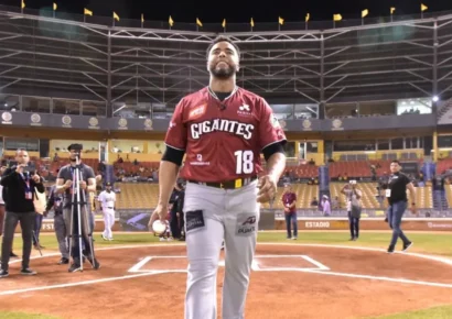 Los Gigantes del Cibao retiran el número 18 en honor a Nelson Cruz