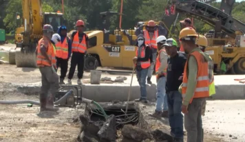 Paralizan obras de instalación de tuberías en el kilómetro 9 de la Autopista Duarte