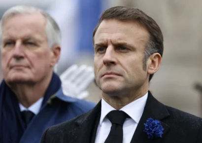 Macron reafirma su compromiso y anuncia la búsqueda de un nuevo primer ministro tras la caída de Barnier