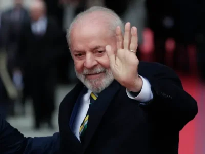 Presidente de Brasil, Lula da Silva, es operado con éxito tras hemorragia cerebral relacionada con caída