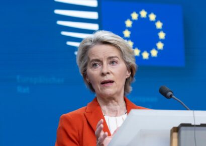 Ursula Von der Leyen llega a Uruguay para impulsar acuerdo comercial con Mercosur