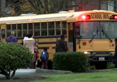 Temores crecen entre inmigrantes tras nuevas políticas de arrestos en lugares sensibles de Trump