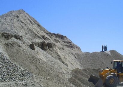 Clausuran depósitos de arena ilegales en Bonao tras operativo de DINTEL