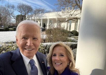 Joe y Jill Biden se despiden de la Casa Blanca con una última selfie antes del regreso de Trump