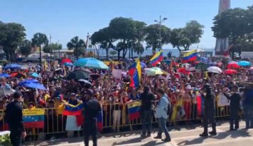 Multitudinaria concentración en Santo Domingo en apoyo a Edmundo González, líder opositor venezolano