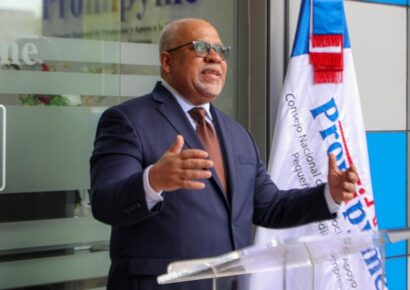 Promipyme entrega RD$31.5 millones en financiamiento a comerciantes afectados por incendio en Plaza Valerio