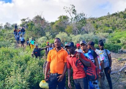 Ejército Dominicano Intercepta Vehículo con 20 Haitianos Indocumentados en Valverde