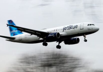 Dos cuerpos hallados en el tren de aterrizaje de un avión de JetBlue en Fort Lauderdale