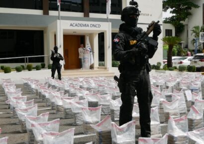 Procuraduría y DNCD Realizan Operativos en Boca Chica y Juan Dolio tras Incautación de 9.8 Toneladas de Cocaína