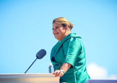 Nueva gobernadora de Puerto Rico impulsa anexión a EE.UU.