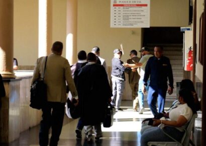 Rafael Helena Regalado arrestado por estafa tras presentación en tribunal