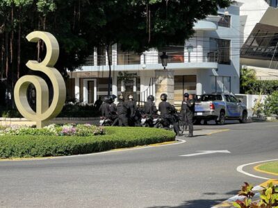 Custodia policial en el Hotel Embajador ante rumores sobre la presencia de Edmundo González Urrutia