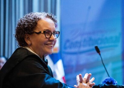 El Gobierno examina el reglamento legal para seleccionar un nuevo procurador