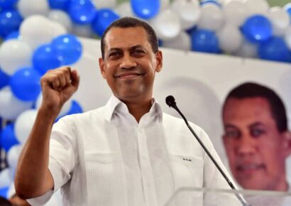 Guido Gómez Mazara, visita Estados Unidos en medio de gran expectación