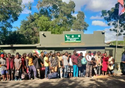 ERD intercepta camión frigorífico y jeepeta con 90 haitianos indocumentados en Montecristi