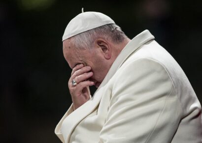 Estado de salud del Papa Francisco sigue crítico y su pronóstico es reservado