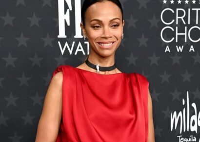 Zoe Saldaña emociona con su discurso de aceptación tras ganar el Critics Choice Award a Mejor Actriz de Reparto