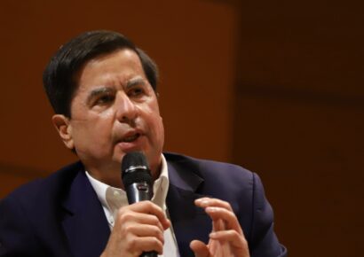 Ministro del Interior de Colombia propone la renuncia del gabinete por considerarlo «insostenible»