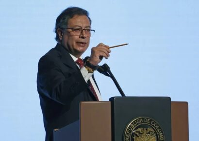 Petro apuesta por la consulta popular para salvar sus reformas sociales