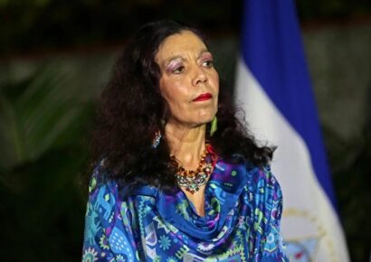 Rosario Murillo, ahora jefa suprema del Ejército de Nicaragua junto a su esposo, Daniel Ortega, tras la reforma