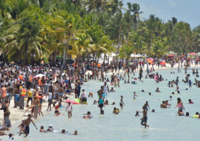 Prohíben fiestas masivas en playas y balnearios durante Semana Santa