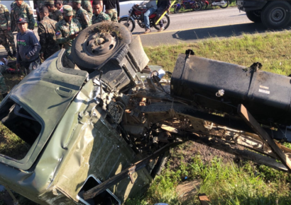 Trágico accidente en la autopista Duarte deja tres muertos y diez heridos