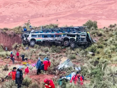 Trágico accidente en Bolivia deja 25 muertos y 26 heridos