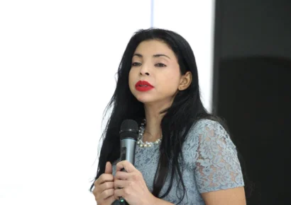 Yeni Berenice Reynoso: «No abogo porque las mujeres valgan más que los hombres, abogo por un clima de equidad»