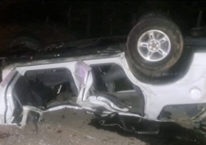 Dos inmigrantes haitianos mueren y 16 resultan heridos en accidente de tránsito en yipeta en Guayubín