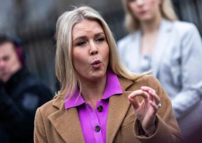 EE. UU. rechaza orden judicial que impide la deportación de venezolanos, calificándola de «sin fundamento legal»