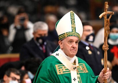 Papa Francisco cumple 12 años de pontificado mientras se recupera en el hospital