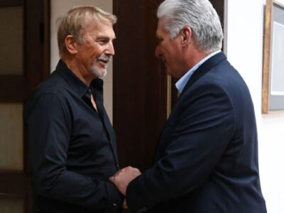 Kevin Costner visita Cuba tras 24 años y causa controversia por su apoyo al régimen de Díaz-Canel