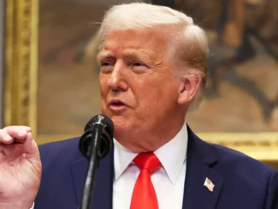 Trump dispuesto a negociar aranceles si recibe «algo fenomenal» a cambio