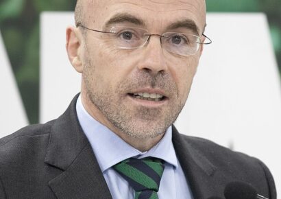 «La dignidad de las mujeres no es negociable», afirma Jorge Buxadé