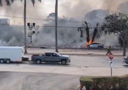 Avión se estrella al sur del aeropuerto de Boca Ratón en Florida