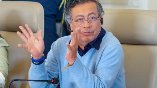 Gustavo Petro cuestiona elecciones en Ecuador y no reconoce victoria de Noboa