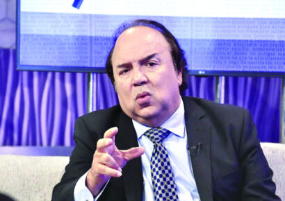 Jurista Vinicio Castillo Semán exhorta al dueño de Jet Set a presentarse ante el Ministerio Público