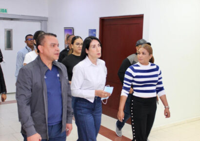 Primera Dama visita a pacientes del Ney Arias Lora tras tragedia en Jet Set