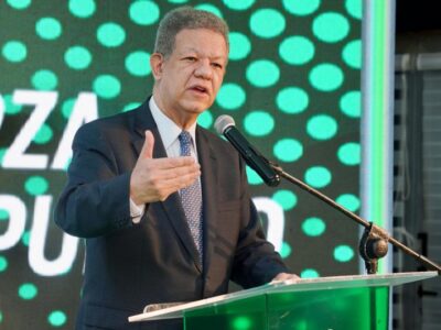 Leonel Fernández propone mesa de diálogo nacional para enfrentar aranceles de Trump