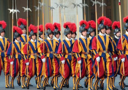 El ejército más antiguo del mundo: la Guardia Suiza del Vaticano, siglos de historia y lealtad