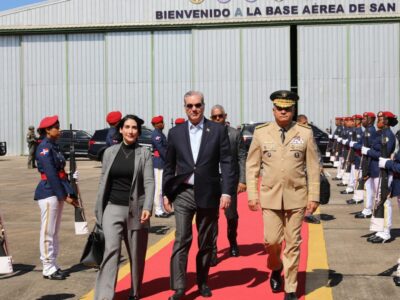 Luis Abinader viaja al Vaticano para asistir al funeral del Papa Francisco