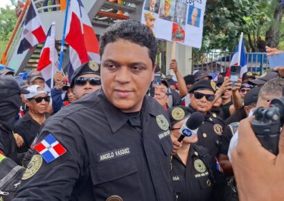 Antigua Orden Dominicana se manifiesta en el Altar de la Patria en defensa de la soberanía nacional