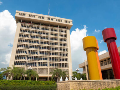 Activos del sistema financiero dominicano alcanzan RD$3.9 billones al cierre del primer trimestre de 2025, según el Banco Central